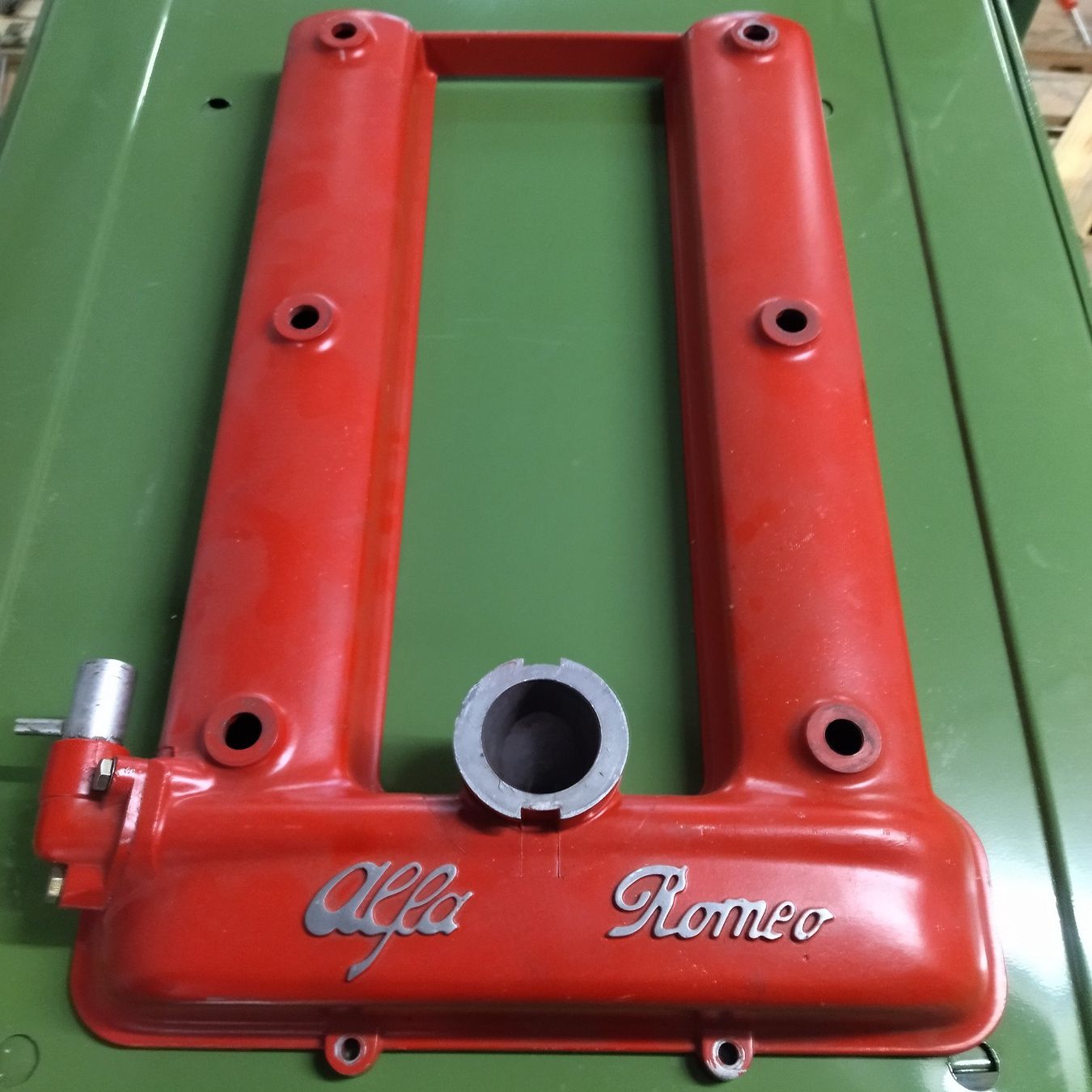 Alfa Romeo Tutti pezzi di ricambio auto: Alfa Romeo ventildeckel – Usato da Orvin venduto da Ahx