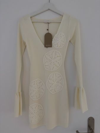 Meshki Kleid weiss mit Häkelapplikationen neu mit Etikett XS
