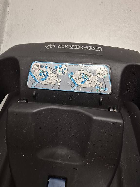 Sièges auto: Maxi Cosi EasyFix Autositzbassis – D'occasion à Aarburg par Vagos 4