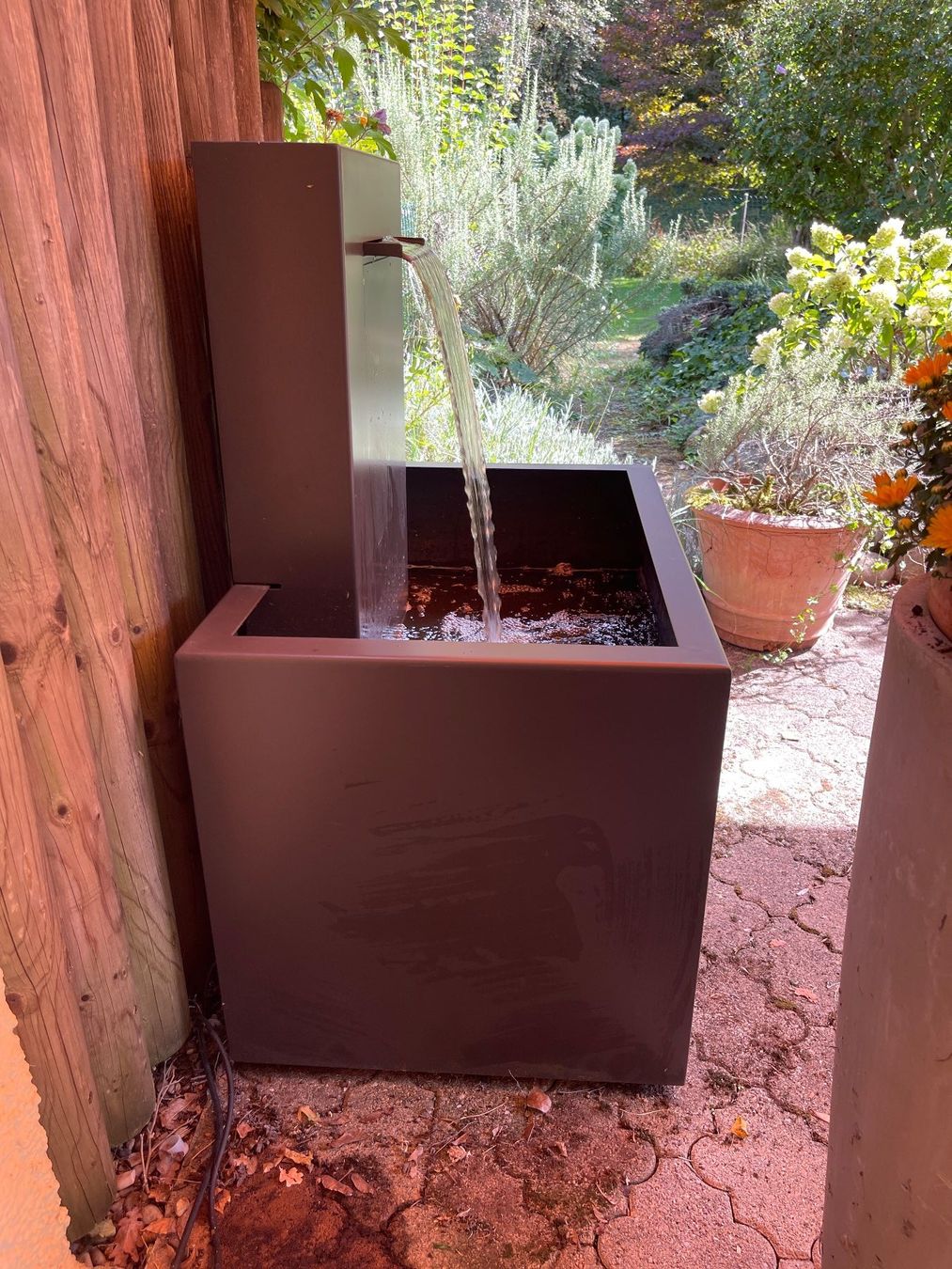 Stagni & Fontane ornamentali: Gartenbrunnen mit Wasserfall – Usato da Dietikon venduto da Martmk 4