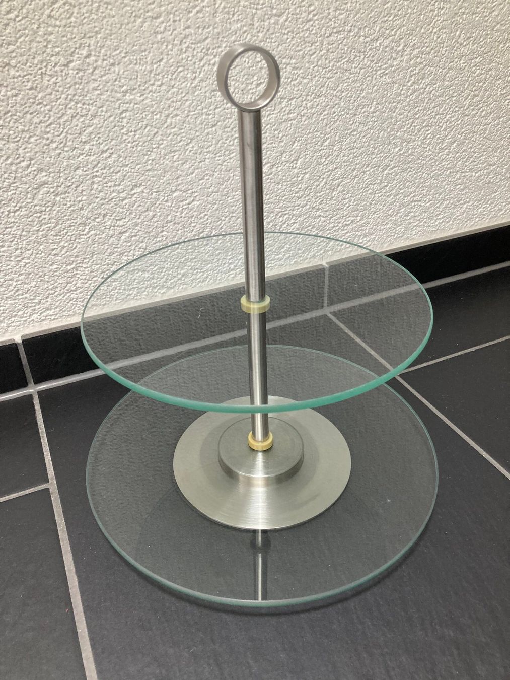 Piatti di portata: Moderne Etagere Chromstahl mit 2 Glasplatten – Usato da Büsingen venduto da aue_2mh6