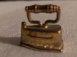 Miniatur Bügeleisen aus Messing, Vintage fürs Puppenhaus