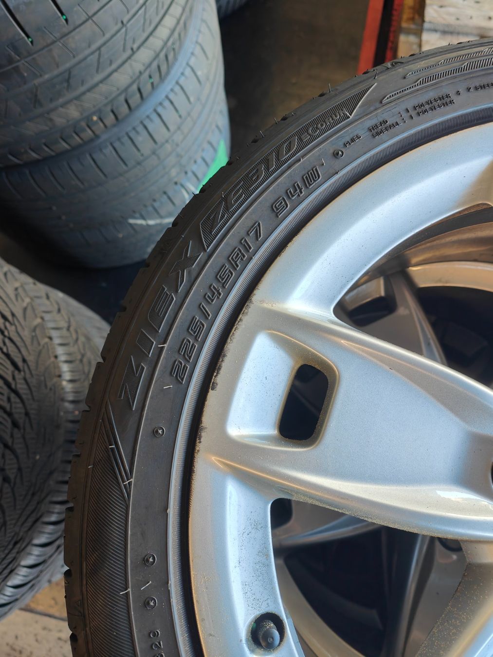 Audi Cerchioni: Audi A3 Sommerfelgen – Usato da Oberengstringen venduto da Reifen-Lagerverkauf 2