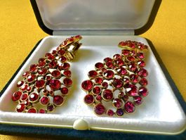 Oscar de la Renta - Rhinestone Clip-on Earrings, fuchsia