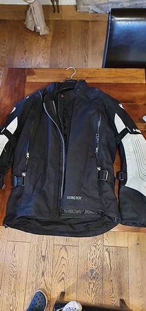 2 vestes moto Held goretex 3en1