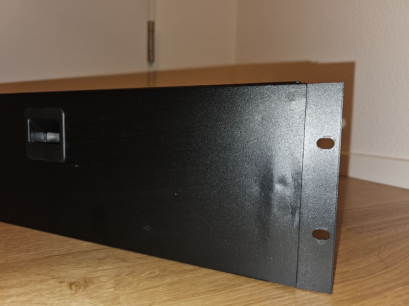 Fixations: Schublade schwarz Metall Rack Samson 19" – D'occasion à Baden par rob_grh6 1