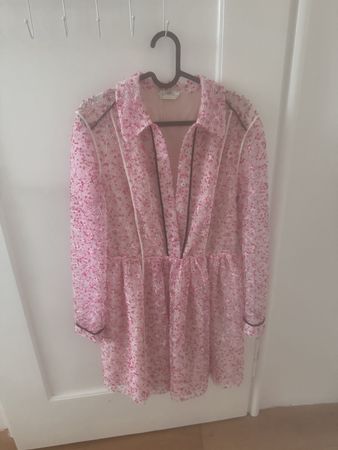 Fendi Kleid rosa bestickt Grösse 40 neuwertig