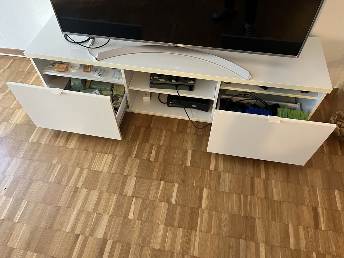 Ikea Meubles TV: Fernsehmöbel Gratis – D'occasion à Wetzikon ZH par urdub97 2