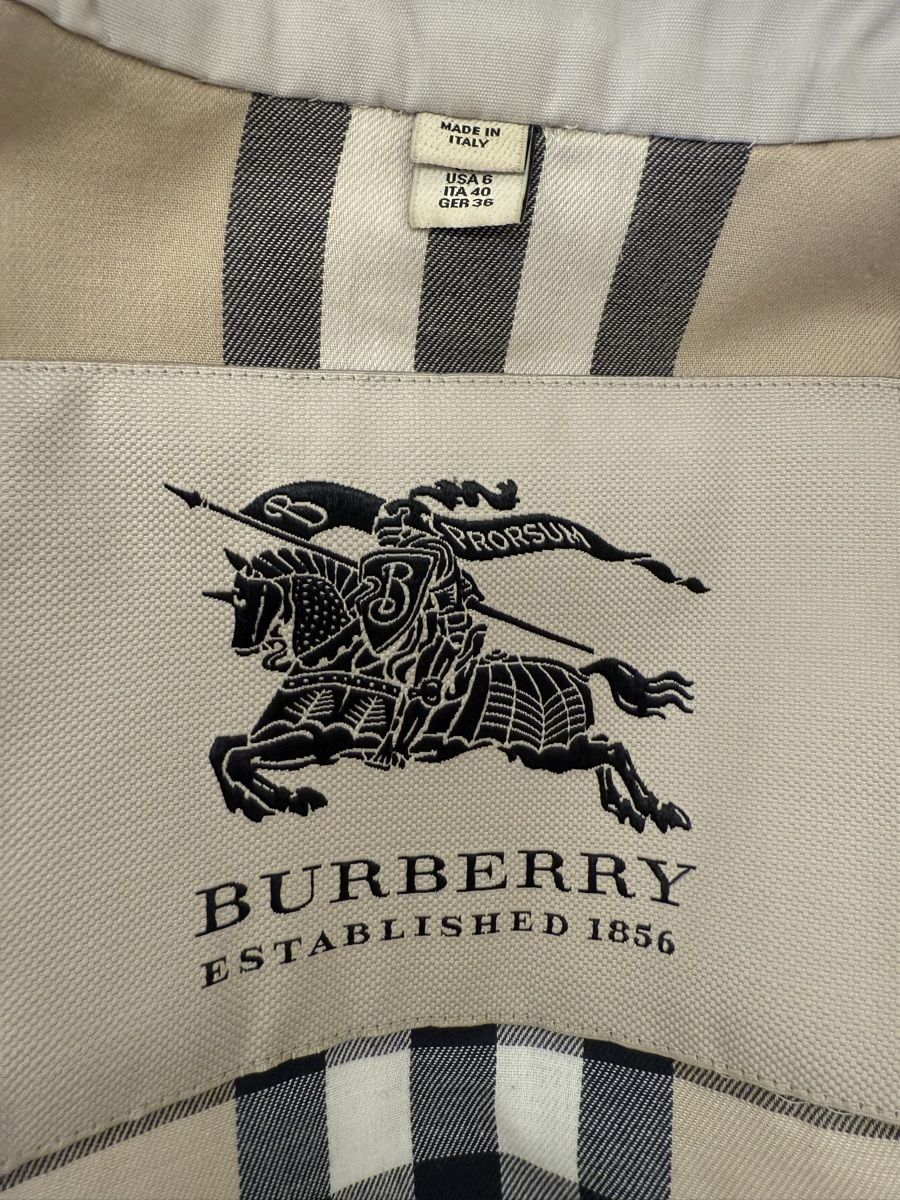 Burberry Cappotti: Burberry trench coat – Usato da Paradiso venduto da apf_mh9c 4