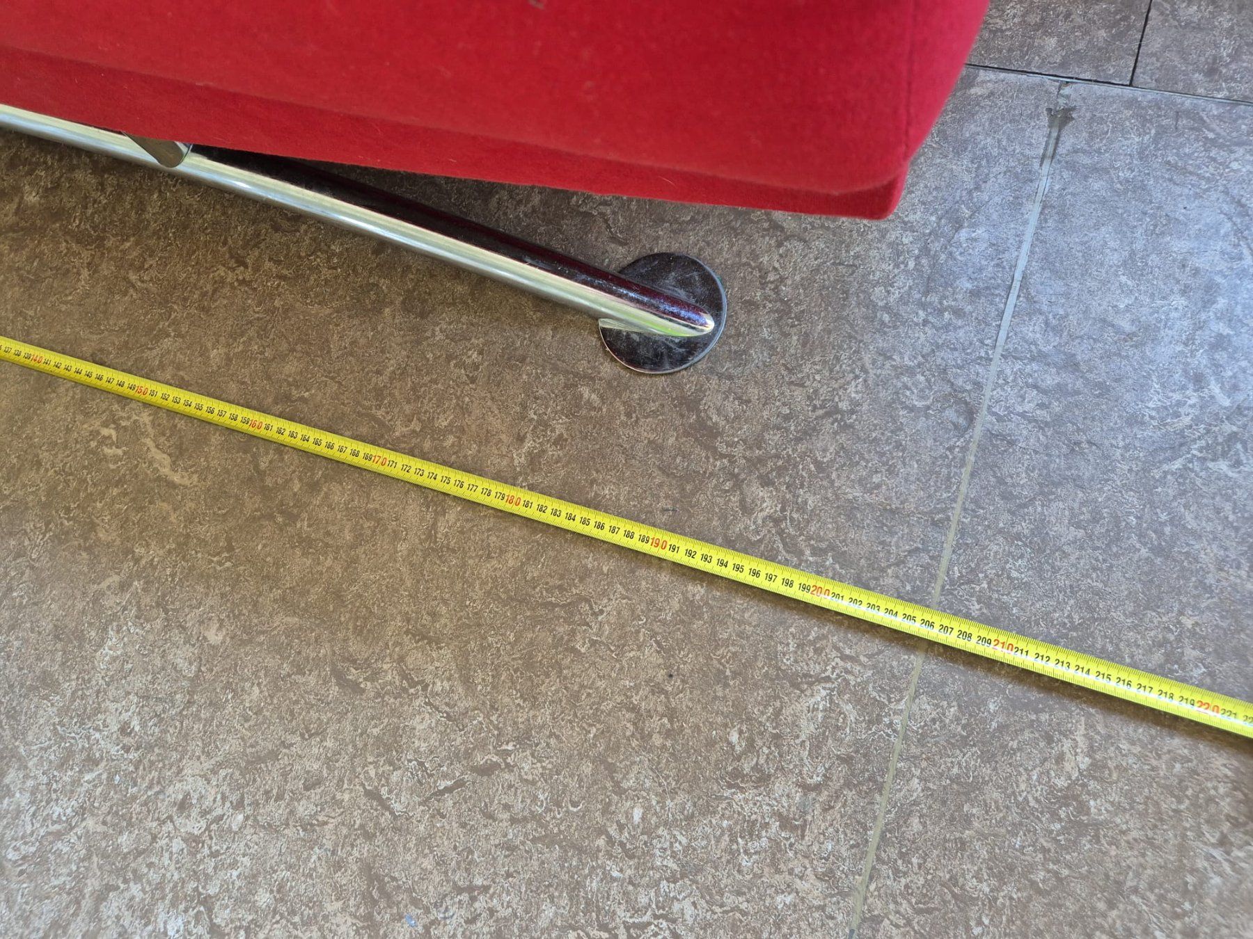 Divani: Sofa mit Stauraum rot gebraucht ca. 200 cm – Usato da Wangenried venduto da Nici_09 2
