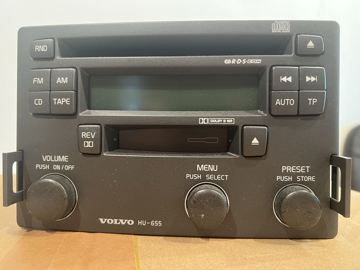 Radio: Original Volvo Radio HU-655 – Usato da Halden venduto da Satellite 5