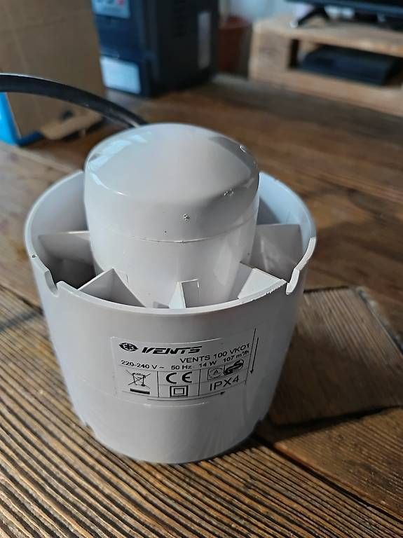 Ventilatori: Vents 100 VK01 – Usato da Brütten venduto da engiadinaa 1
