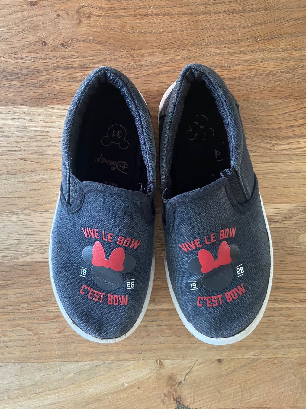 Chaussures garçon: Finkli DISNEY, Gr. 31, BRIEFVERSAND – D'occasion à Bassersdorf par och_928l 1