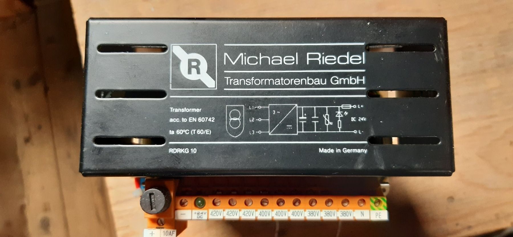 Componenti elettronici: Netzgerät 3 x 400VAC / 24VDC-10A – Usato da Engwang venduto da ChristophUhlmann