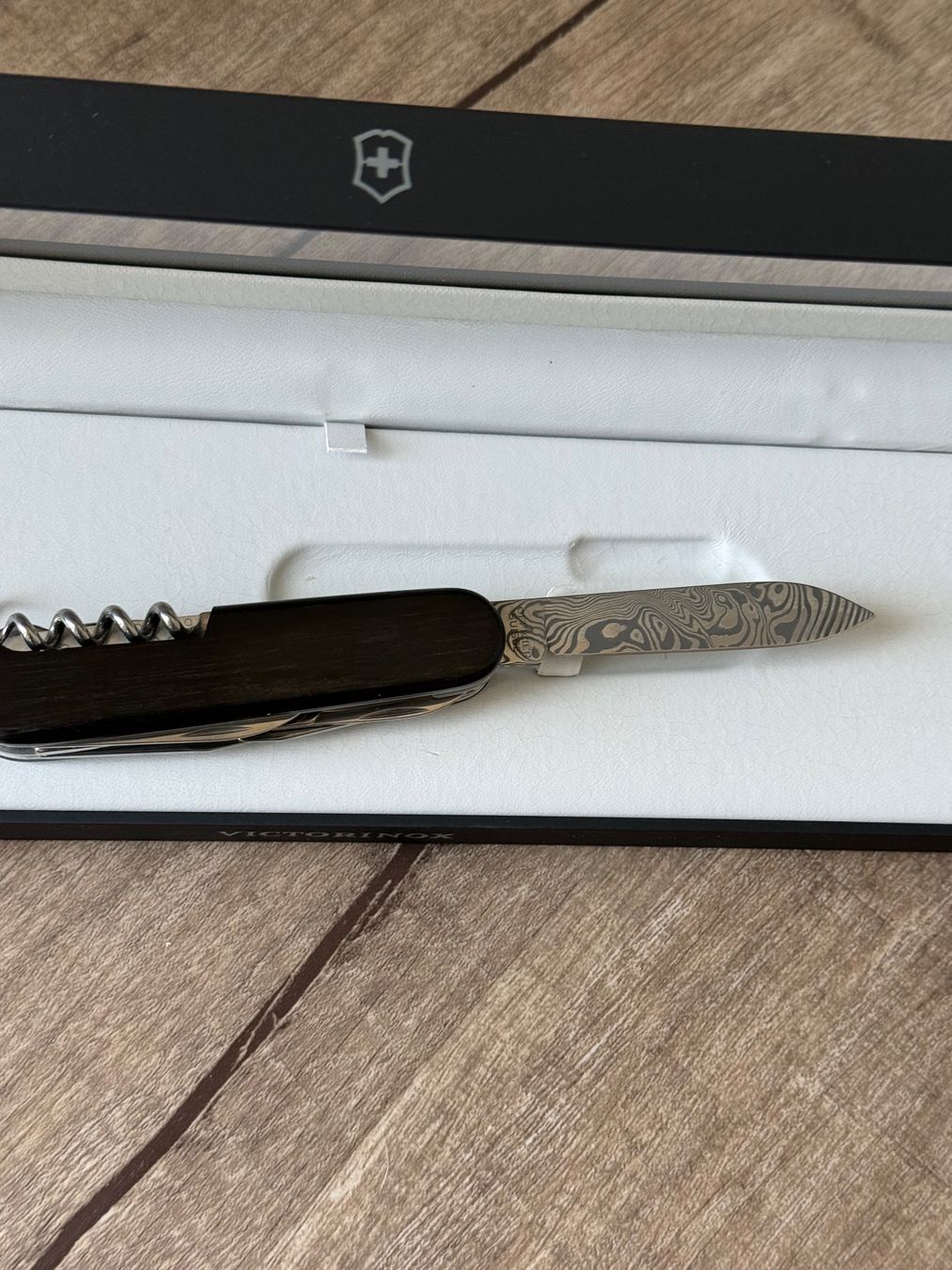 Victorinox Coltelli tascabile: Victorinox Damast 2010 2011 2012 – Nuovo (secondo la descrizione) da Wahlen b. Laufen venduto da MIG-25 4