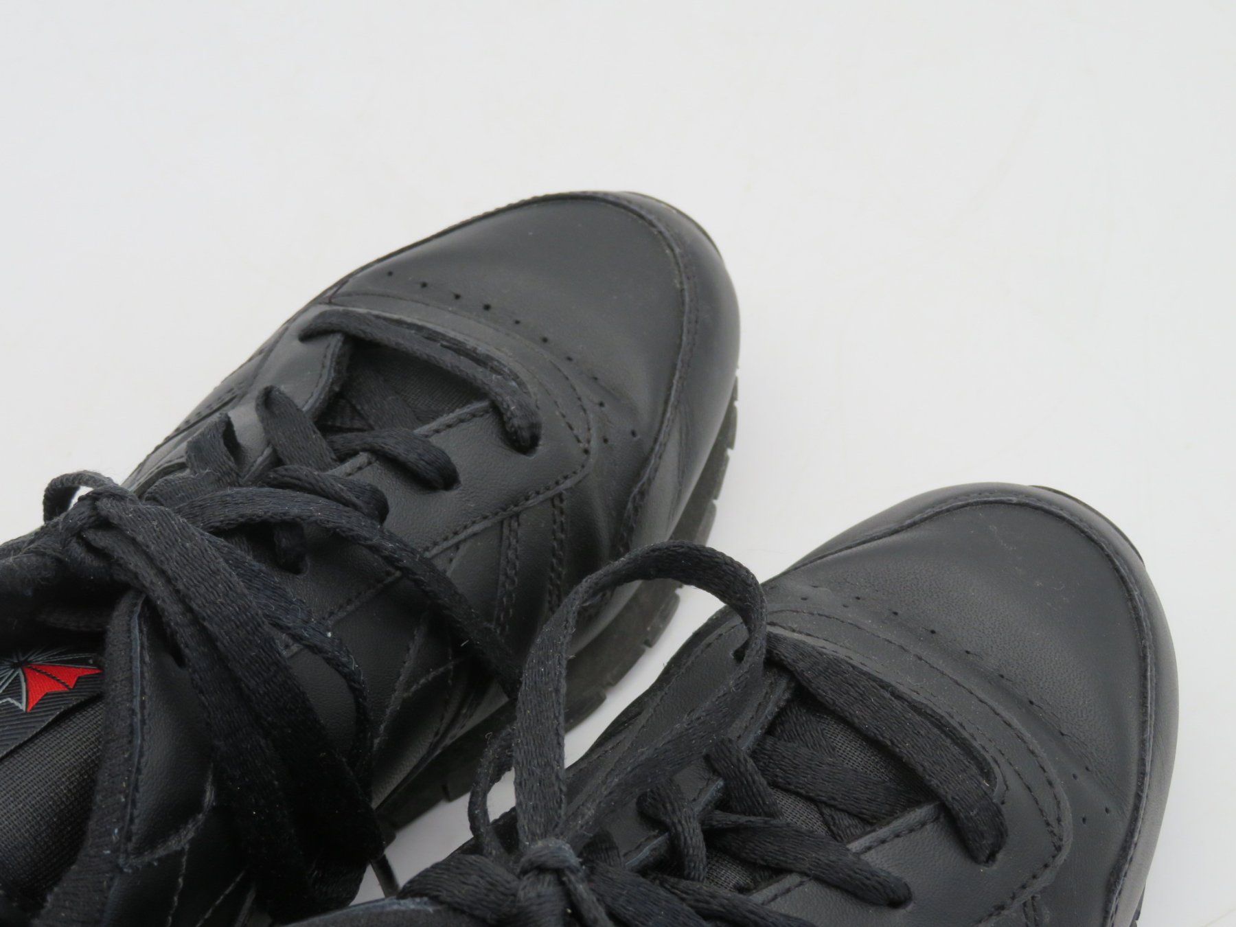 Reebok Scarpe da uomo: Reebook Sneakers Classic Schwarz Gr. 40.5 – Usato da Reinach BL venduto da WBZ-Flohmarkt 3