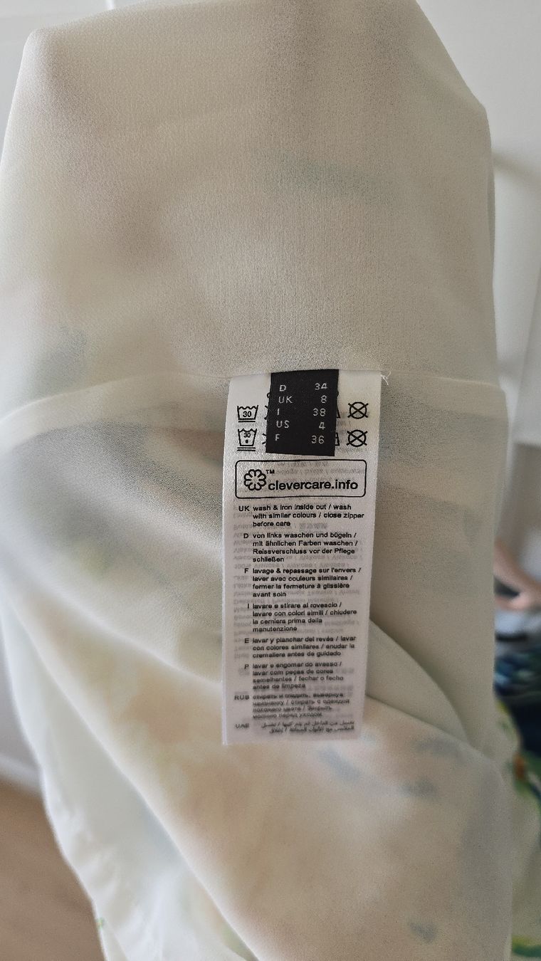 Esprit Kleider: Kleid Esprit Grösse XS / 34 – Gebraucht aus Buchberg von MaddieF 3