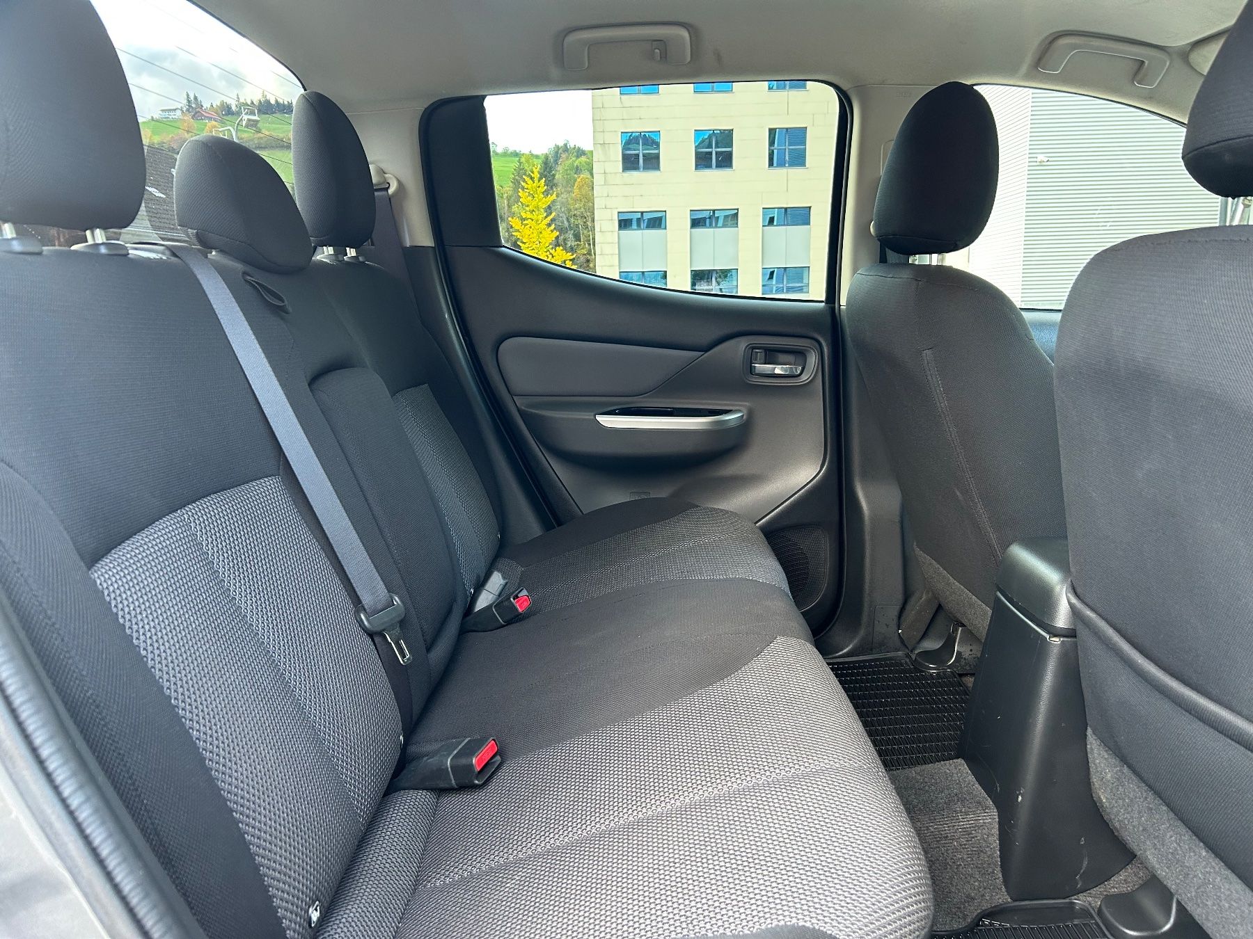 Mitsubishi Autos: MITSUBISHI L 200 2.4 Style Double Cab 4x4 – Gebraucht aus Hasle LU von Mroeoesli0 8