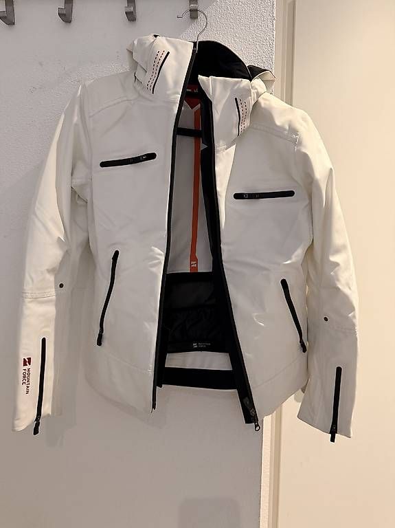 Mountain Force Giacche: Mountain Force Damenjacke / Skijacke – Usato da Boswil venduto da lul_9hcv