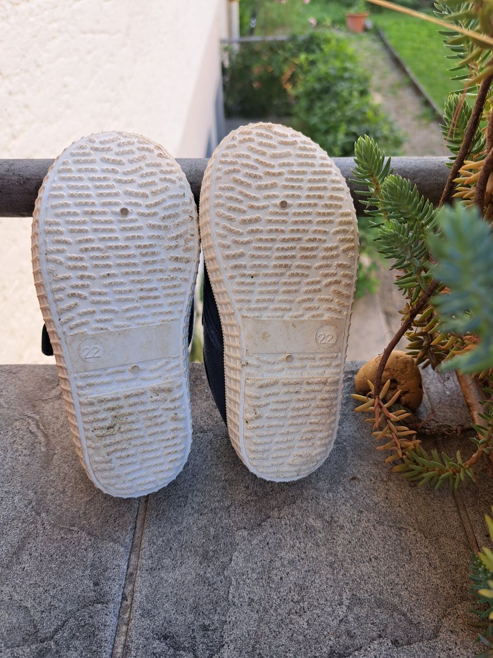 Schuhe für Jungen: Lumberjack Grösse 22 Snoopy – Gebraucht aus Zürich von tam_5gjb 2