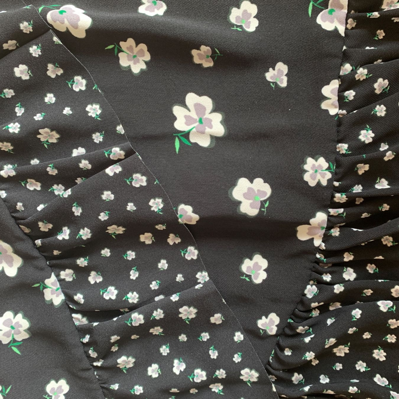 H&M Gonne: Frilly floral miniskirt – Nuovo (secondo la descrizione) da Basel venduto da demonbaby2222 2