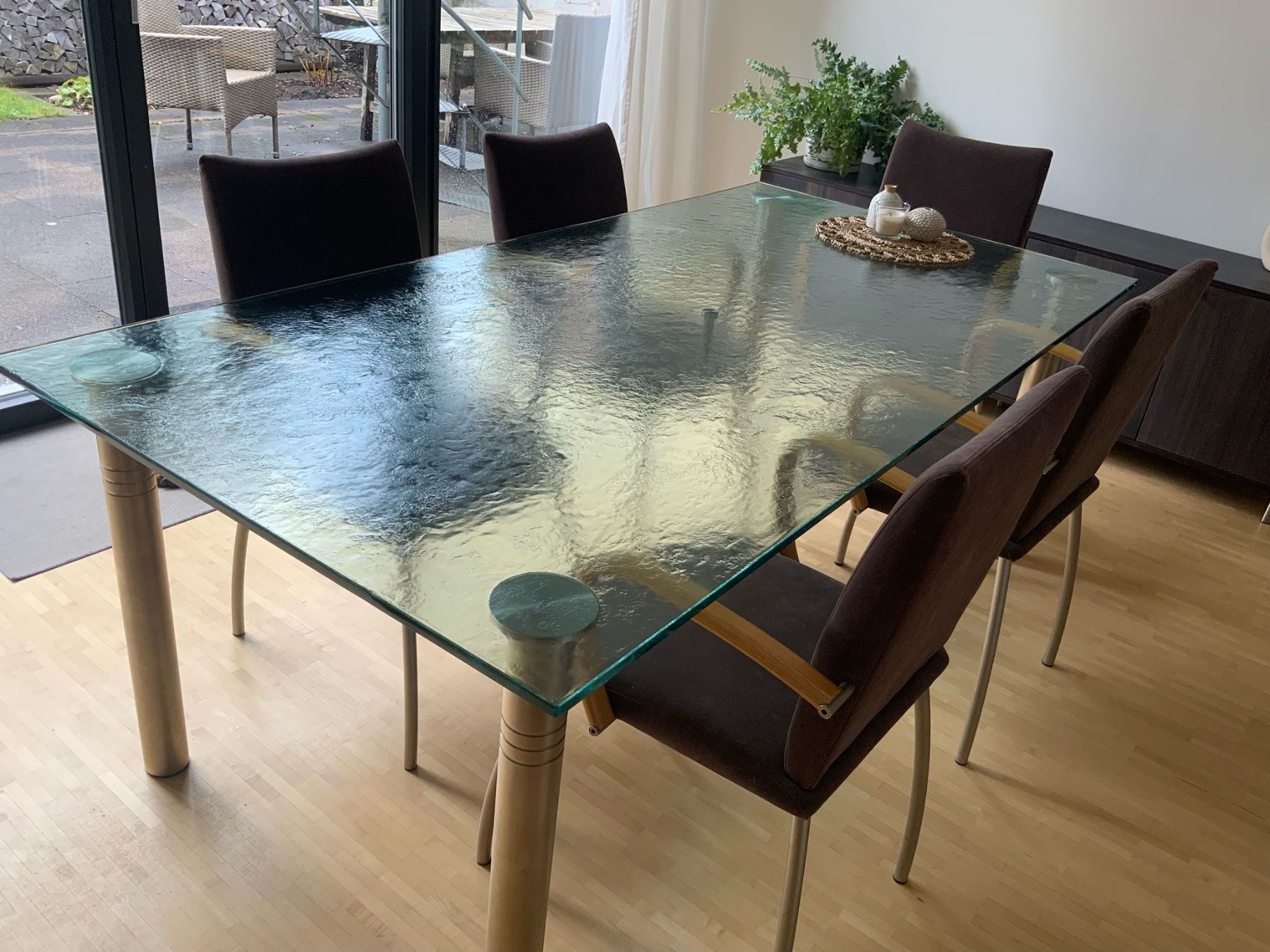 Set di tavolo e panche: Glastisch inkl. 6 Stühle – Usato da Amriswil venduto da RebeccaMoser