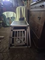 Cage pour chien en aluminium.