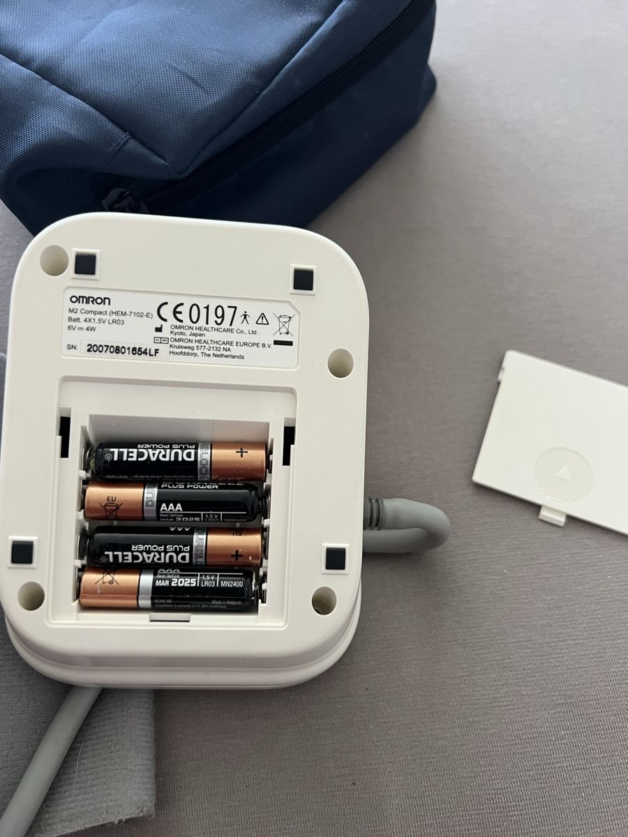 Omron Misurare: NEUWERTIG**OMRON BD MESSGERÄT**PREISWERT*** – Nuovo (secondo la descrizione) da Zürich venduto da Ceca52 6