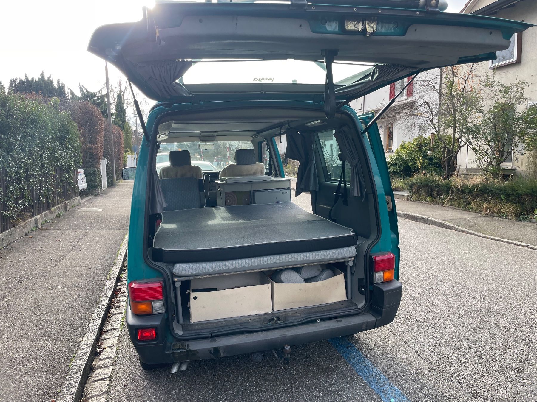 VW Camping Fahrzeuge: VW T4 Multivan 2.4D Camper – Gebraucht aus Riehen von rog_9vhy 3