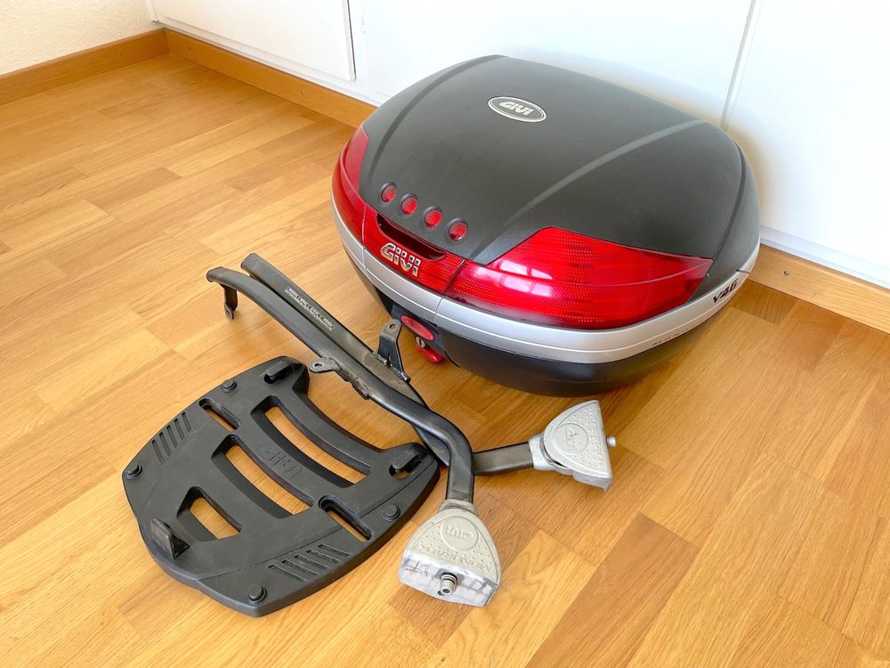 Givi V46 Tech Monokey 46L Topbox Black