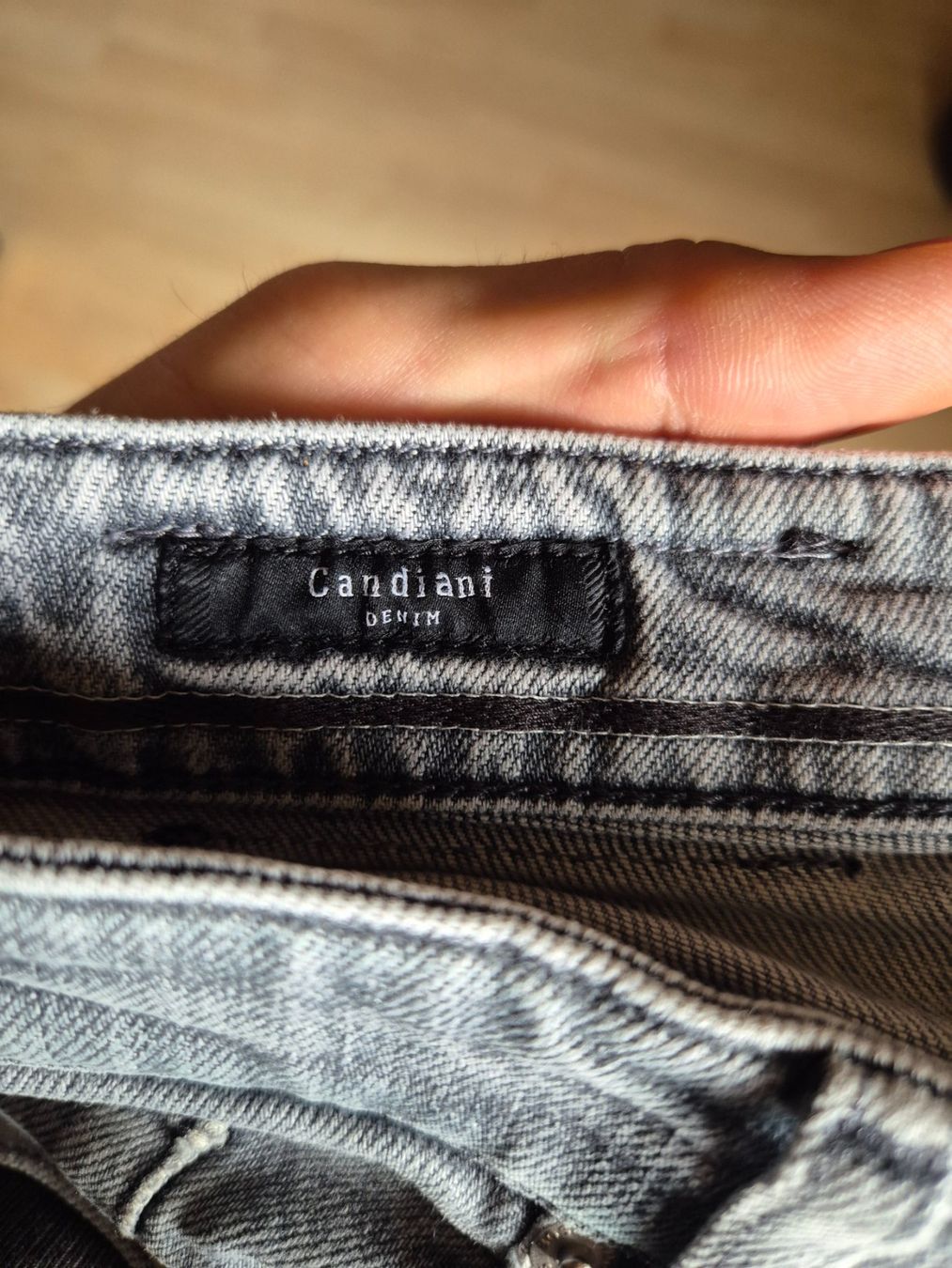 Jeans: Hugo Boss Hose hell grau grösse 36/34 – Usato da Wolhusen venduto da ste_b79v