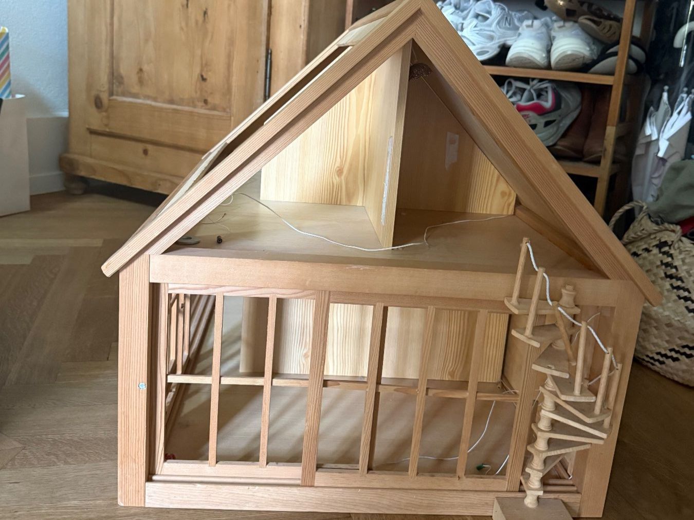 Puppenhäuser & -möbel: Puppenhaus – Gebraucht aus Bern von sraz