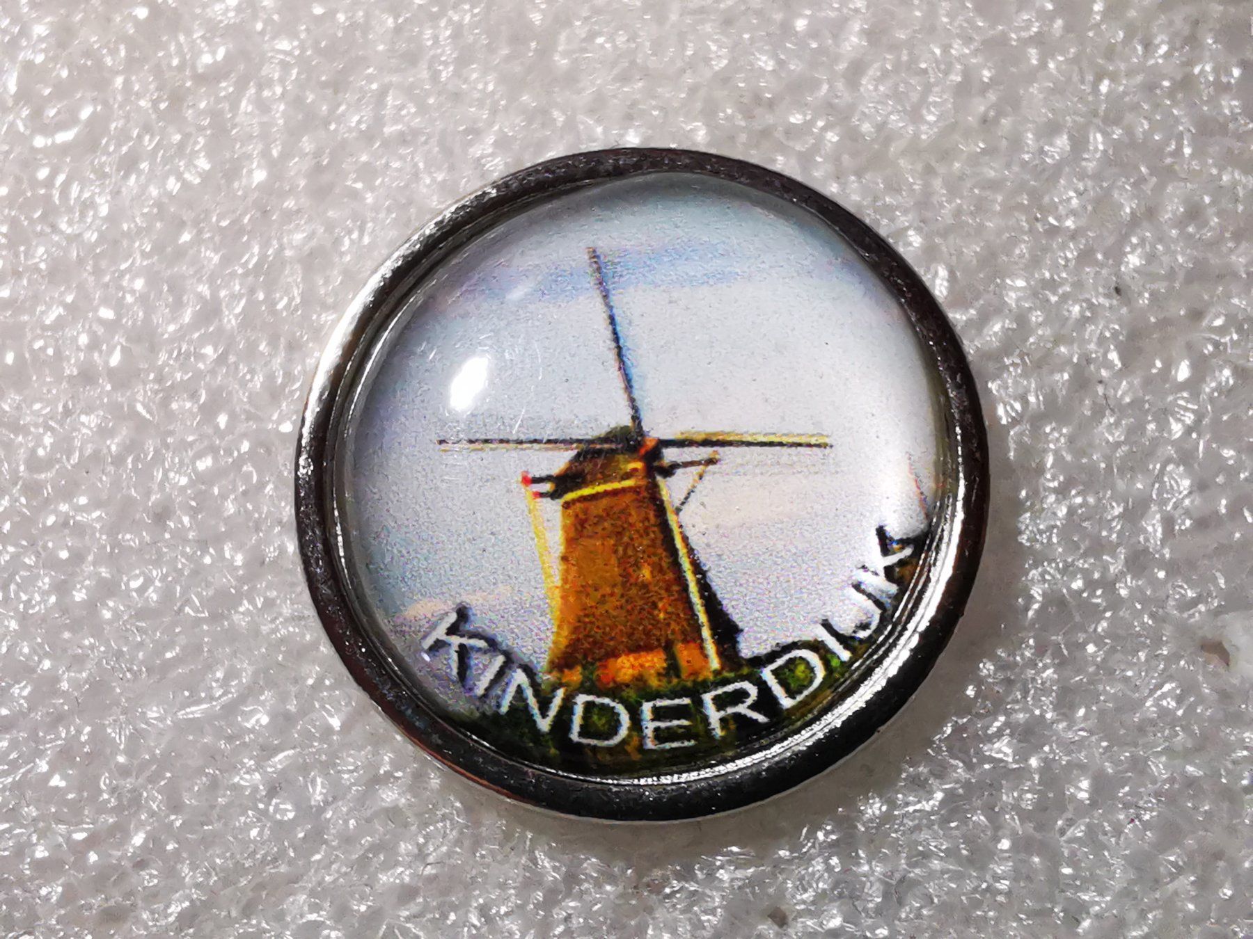 Placchette & Badge: Ansteckpin 10: Kinderdiuk – Usato da Oppligen venduto da Pin-Fall-Shop