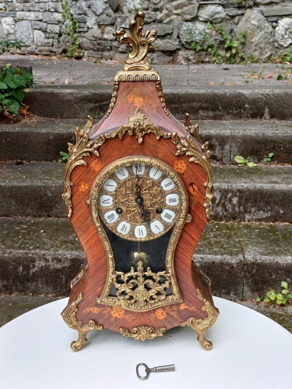 Montres: 12 antike Uhren. – D'occasion à Bern par Yunkom 3