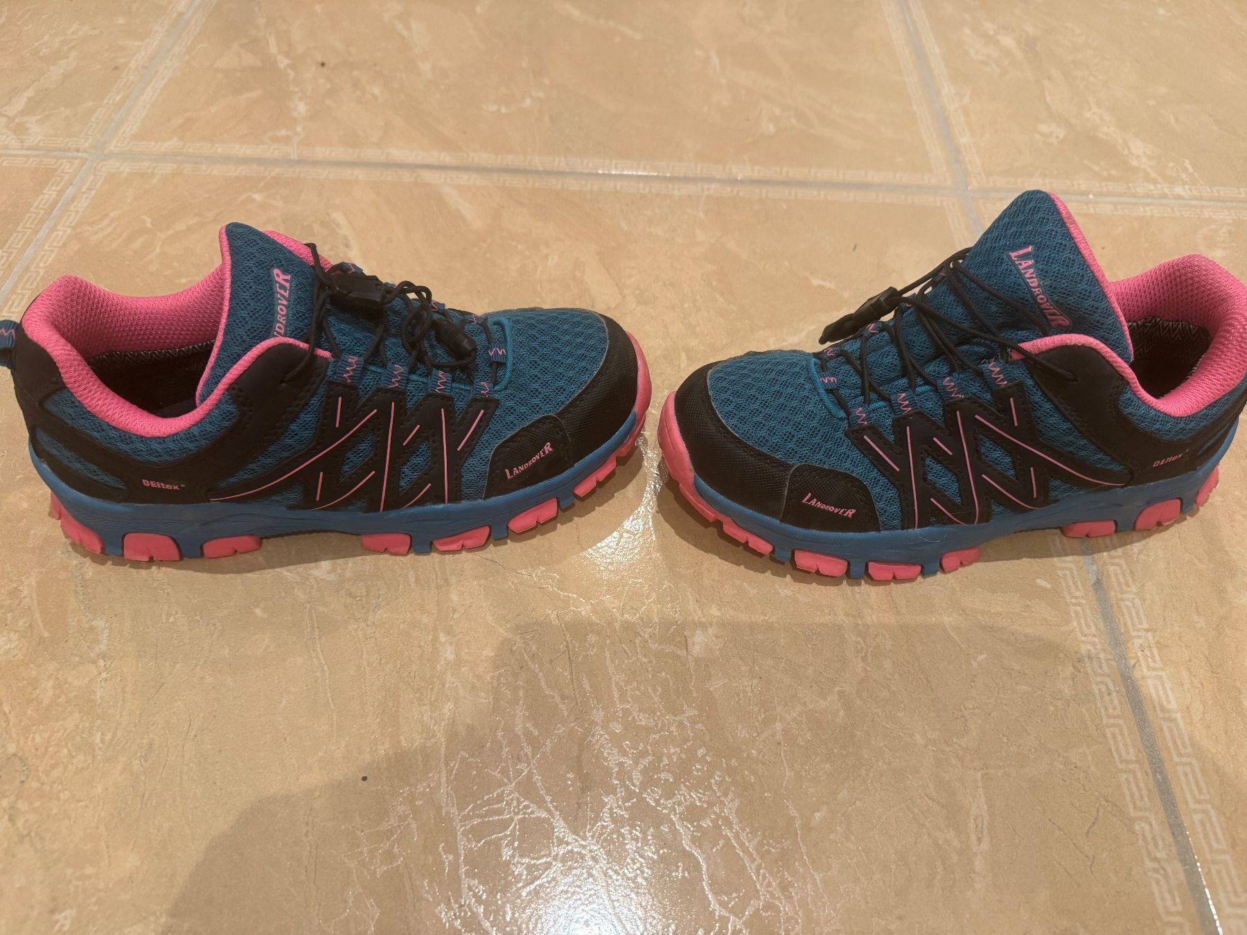Landrover Scarpe per ragazze: Landrover Trekkingschuh, 34 – Usato da Klingnau venduto da Markus14