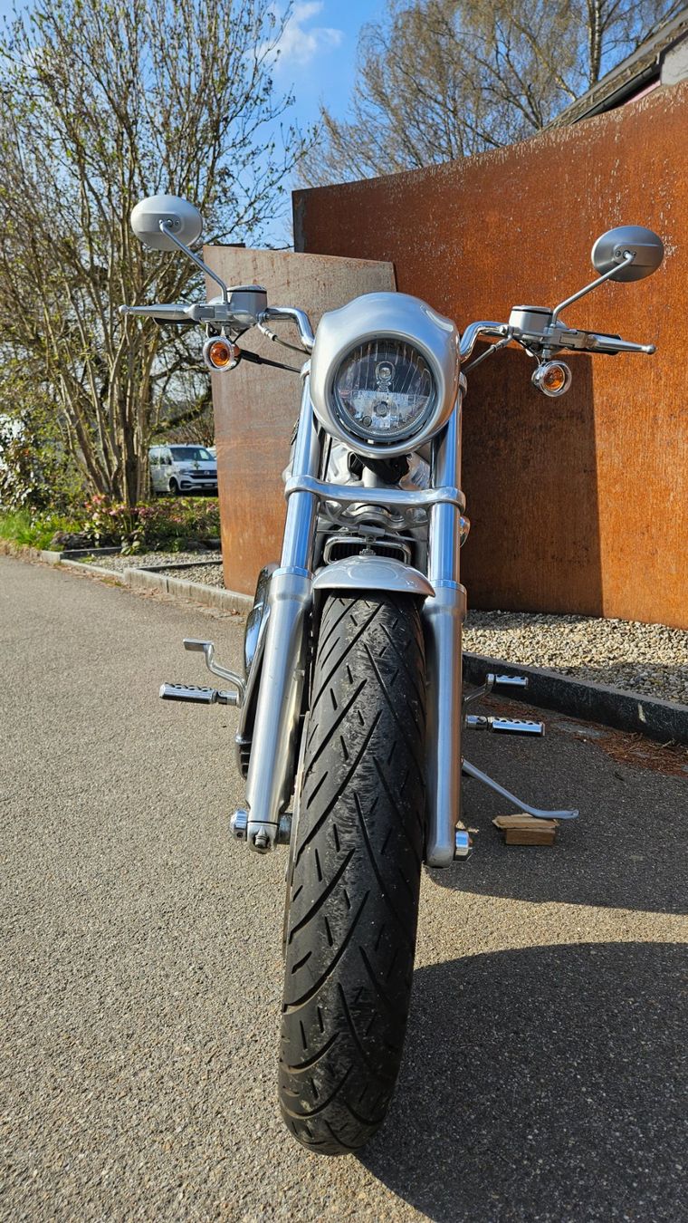 Harley-Davidson Chopper: Harley Davidson V-Rod Power Bike, Top Zustand – Gebraucht aus Dürnten von Quercus32 3