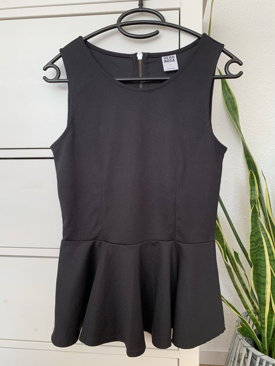 Top: Elegantes Oberteil Gr. S - Vero Moda – Usato da Kradolf venduto da AlexiaEugster