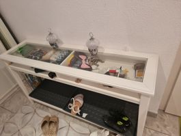 Konsolentisch weiss mit Glasplatte und Ablagefläche