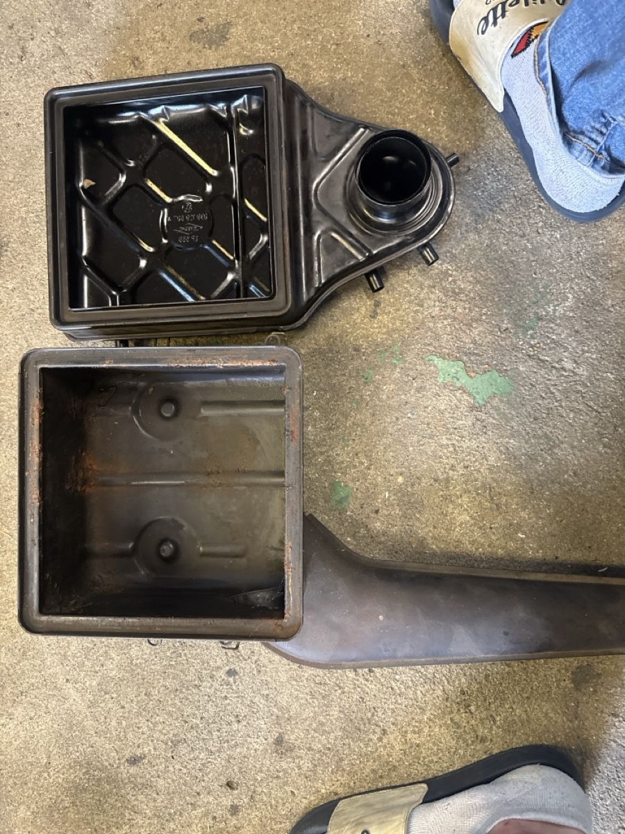 Porsche Tutti pezzi di ricambio auto: Porsche 914 2.0 luftfilterkasten  – Usato da Alten venduto da h2709 2