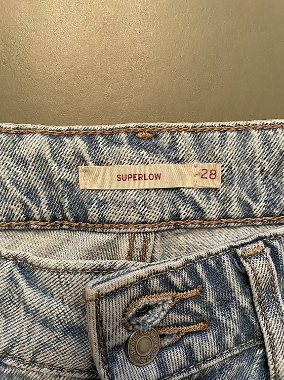 Jeans: Levi's 28 – Usato da Bern venduto da Sandra_Ce 1