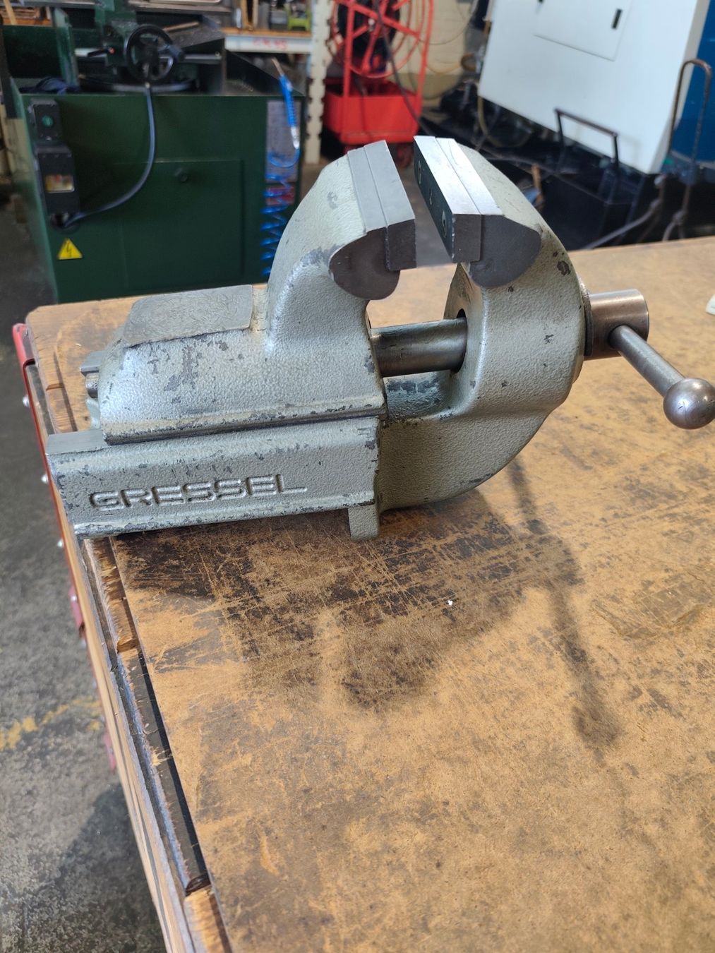 Gressel Tous les outils: Schraubstock GRESSEL – D'occasion à Arbon par millpoint 1