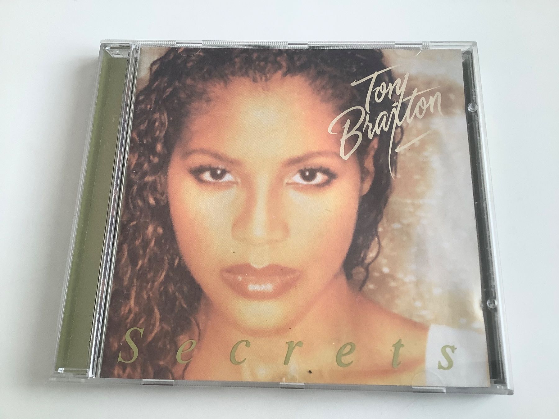 CD: Tony Braxton / Secrets / 1996 – Usato da Dübendorf venduto da Shreck
