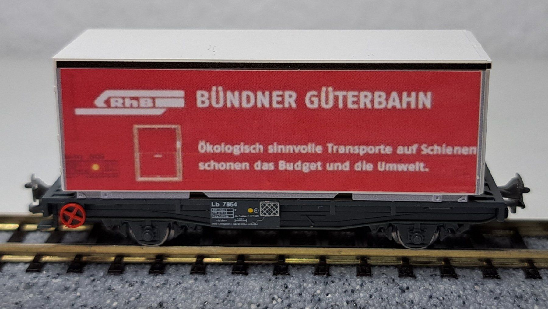 Kato Trains électriques: RhB Güterwagen mit Container Bündner Güterbahn Kato Spur N – Neuf (Voir description) à Salez par rhb-spur-n