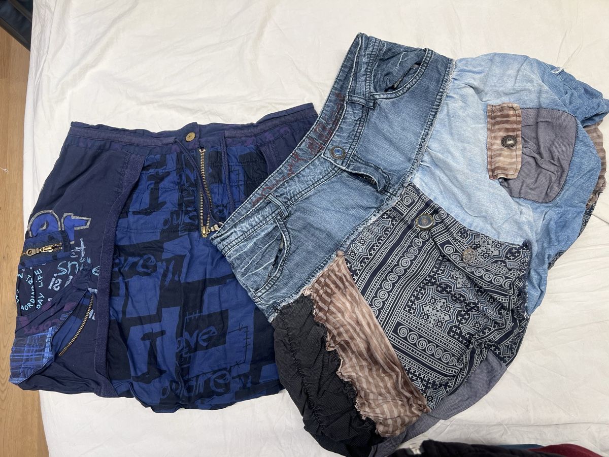 Desigual Lotti di vestiti: Damen Klamotten – Usato da Sils/Segl Maria venduto da Sevenik 6