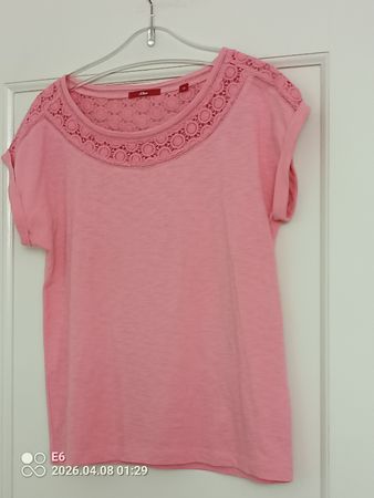 Kurzarmshirt mit gehaekelter Borduere