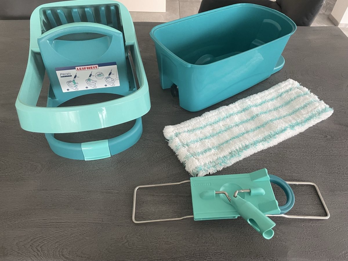 Autres articles pour la maison: Leifheit Eimer mit Wischtuchpresse – D'occasion à Oberwil BL par Mirrucho