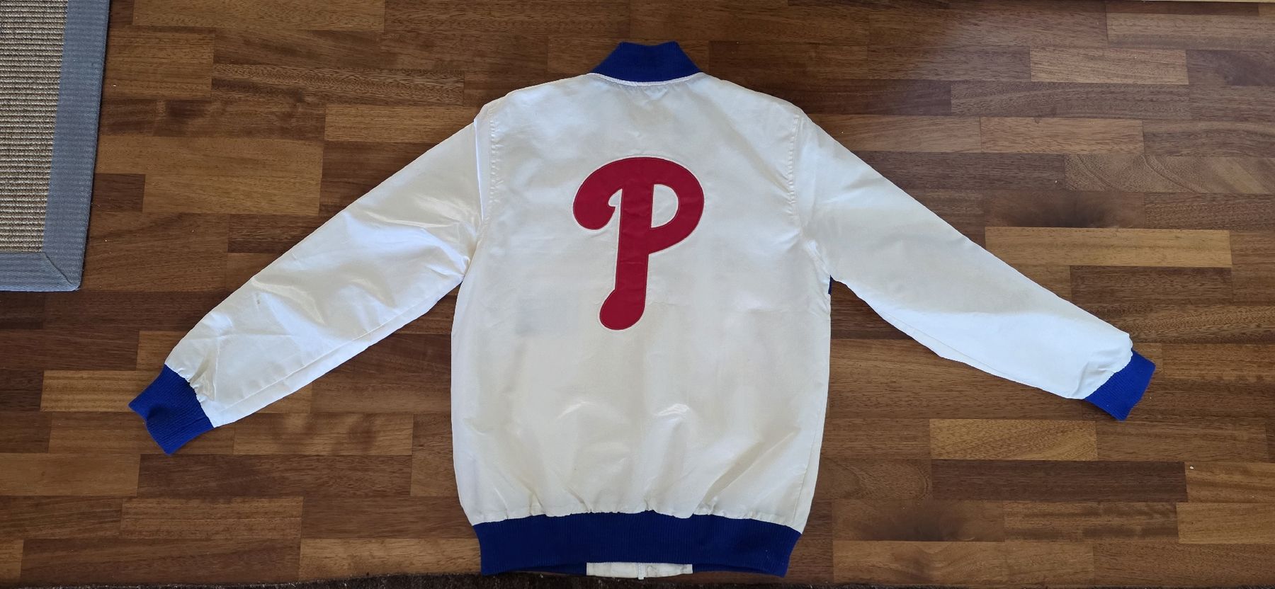 Starter Giacche: MLB Philadelphia Phillies Baseballjacke – Usato da Bonstetten venduto da Rigzin 1