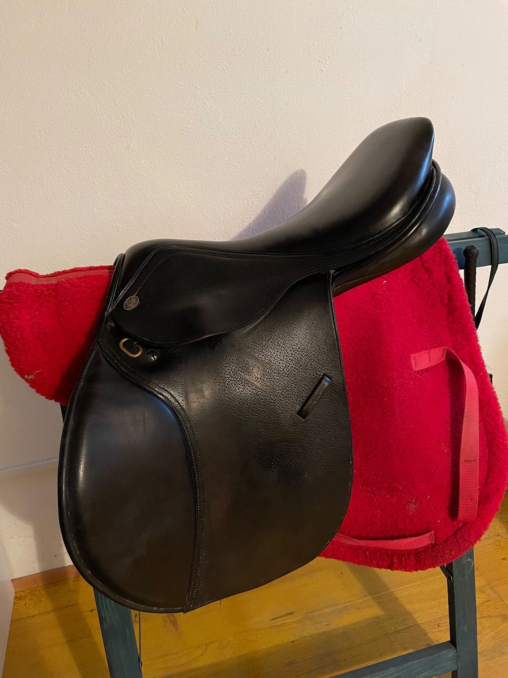 Sattel & Sattelzubehör: Sattel Springreiten - Sella inglese Eric Thomas 17” – Gebraucht aus Bellinzona von gia_zx2b 1