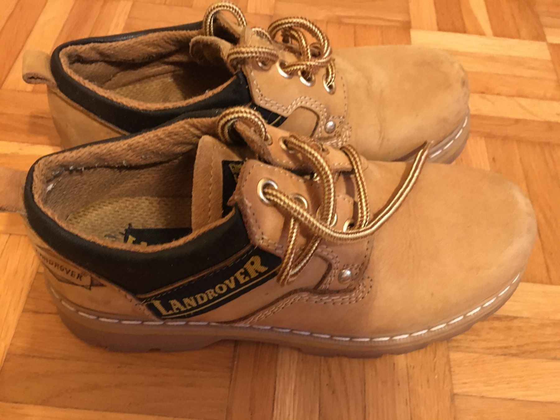 Scarpe da donna: Chaussures à lacet femmes – Usato da La Tour-de-Peilz venduto da Halltal