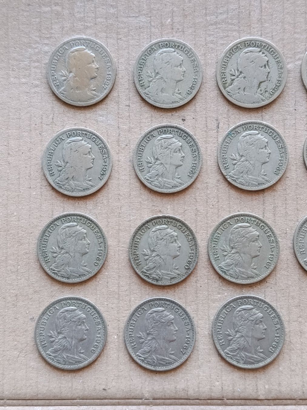 Tutti le monete: Pièces du Portugal – Usato da Neuchâtel venduto da mag_q5kc 5